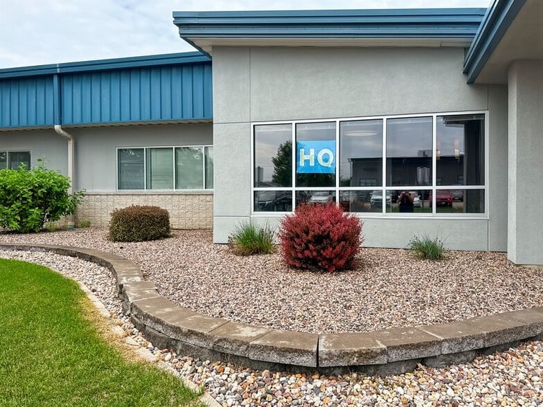 855 Community Dr, Sauk City, WI for lease - Building Photo - Image 3 of 11