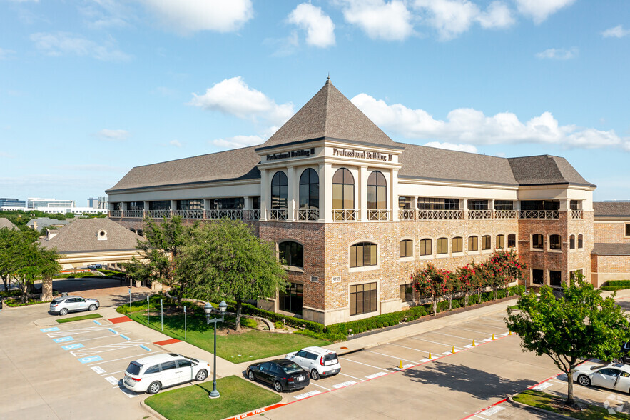 5575-5757 Warren Pky, Frisco, TX for lease - Building Photo - Image 1 of 13