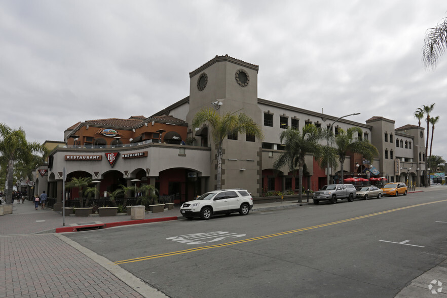 200 Main St, Huntington Beach, CA for lease - Building Photo - Image 3 of 23