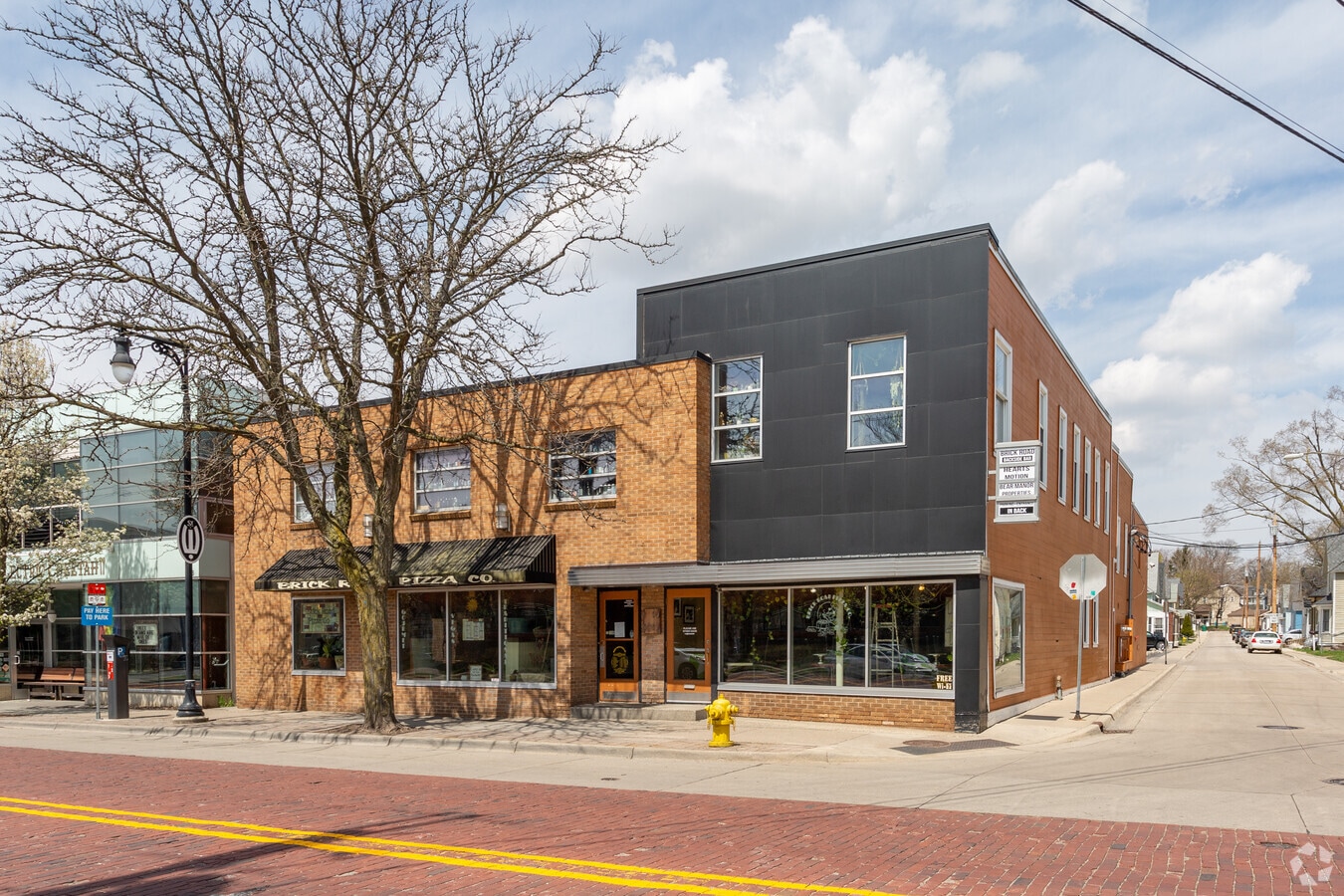 10171019 Wealthy St SE, Grand Rapids, MI 49506