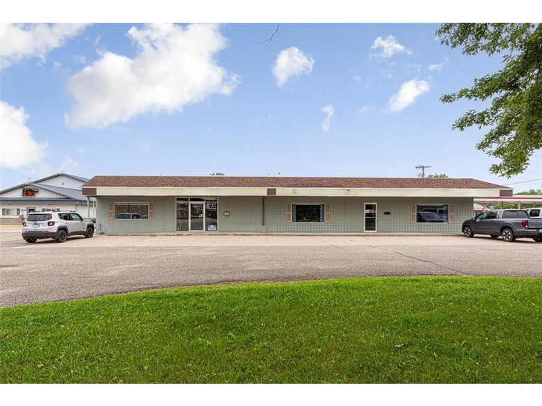 206-208 Mineral Springs Rd, Owatonna, MN for sale - Building Photo - Image 1 of 35