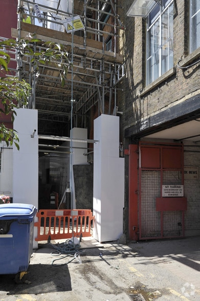 12 Flitcroft St, London for lease - Building Photo - Image 3 of 11