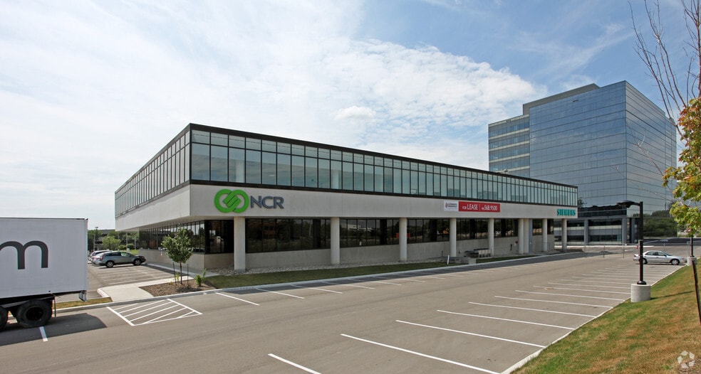 6865 Century Ave, Mississauga, ON for lease - Building Photo - Image 3 of 8