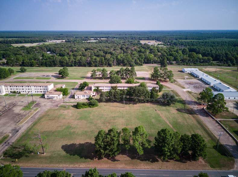 112 Texas Ave, Hooks, TX for sale - Building Photo - Image 3 of 6