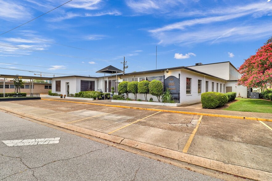 230 Heymann Blvd/200 Travis st, Lafayette, LA for sale - Building Photo - Image 3 of 15