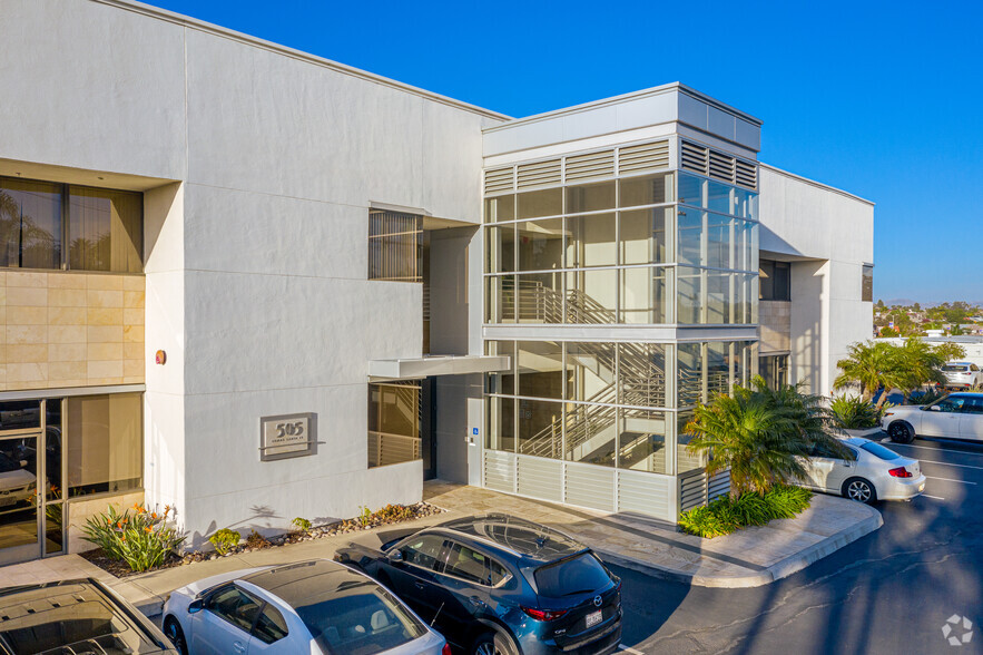 505 Lomas Santa Fe Dr, Solana Beach, CA for lease - Building Photo - Image 2 of 5