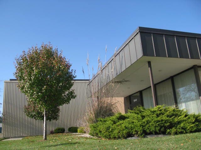 5840 Enterprise Dr, Lansing, MI for sale - Building Photo - Image 1 of 5