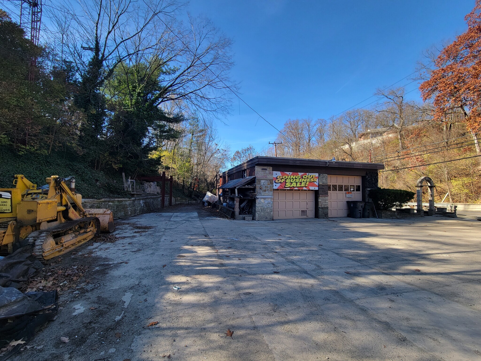 1264 Hope Hollow Rd, Carnegie, PA for sale Primary Photo- Image 1 of 1