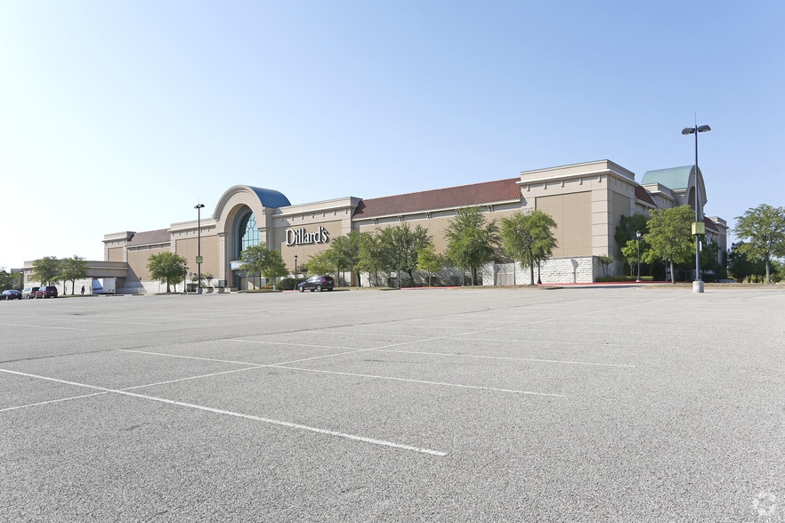 245 Cedar Sage Dr, Garland, TX for lease - Building Photo - Image 3 of 25