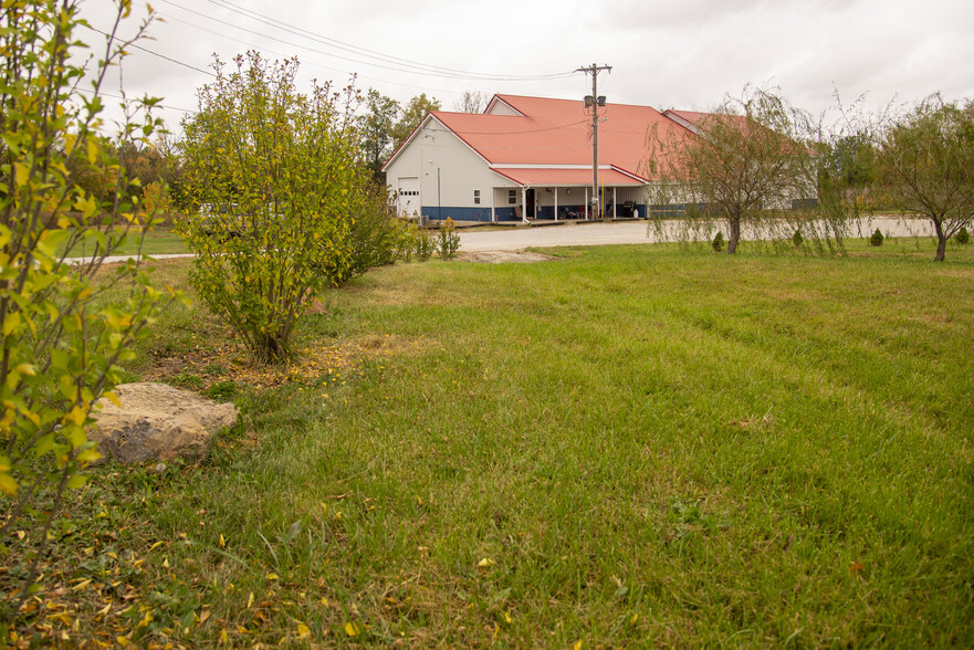 100 E Benton St, La Plata, MO for sale - Building Photo - Image 3 of 27