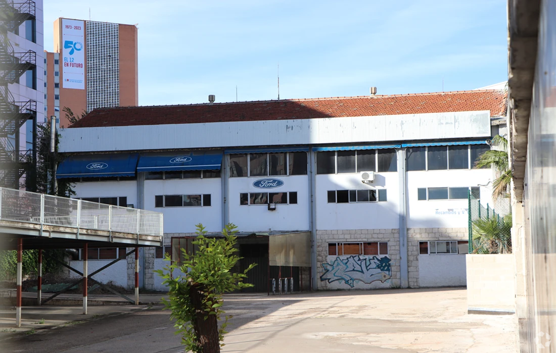 Industrial in Madrid, MAD for sale Primary Photo- Image 1 of 6