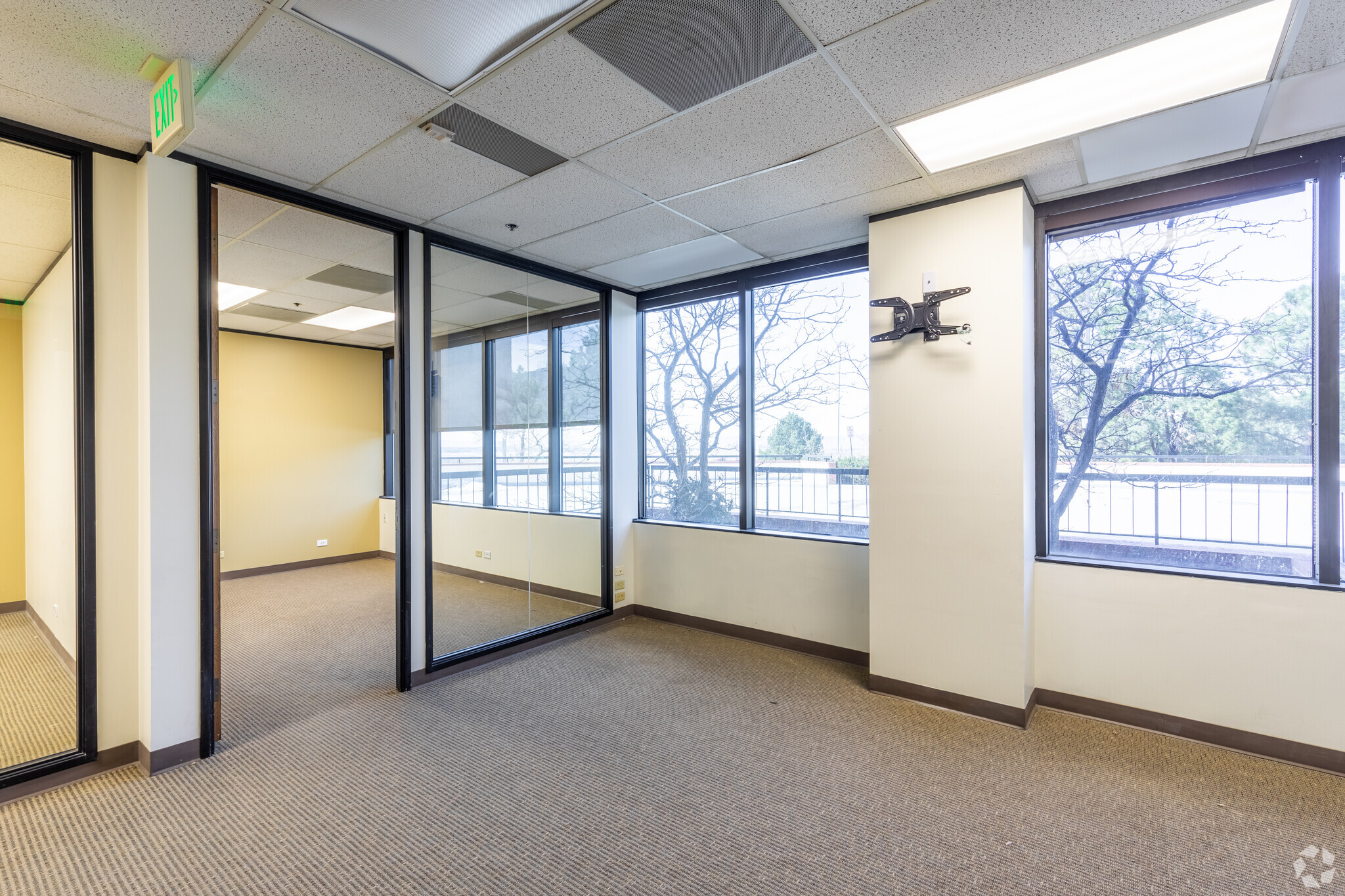 3300 S Parker Rd, Aurora, CO for lease Interior Photo- Image 1 of 3