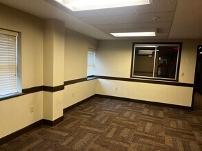 5 Kitchen Pl, Asheville, NC for lease Interior Photo- Image 2 of 7