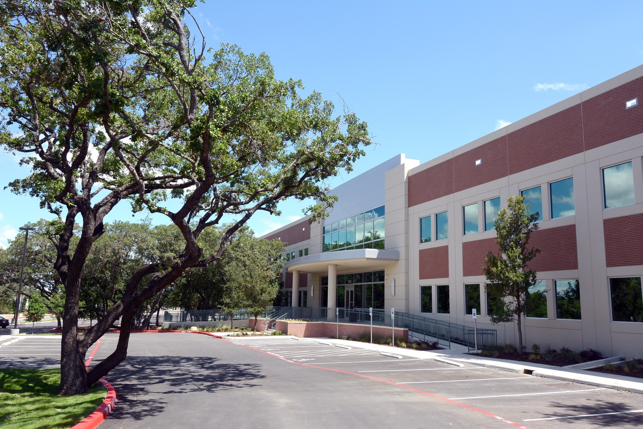 12459 Network Blvd, San Antonio, TX for lease Building Photo- Image 1 of 6