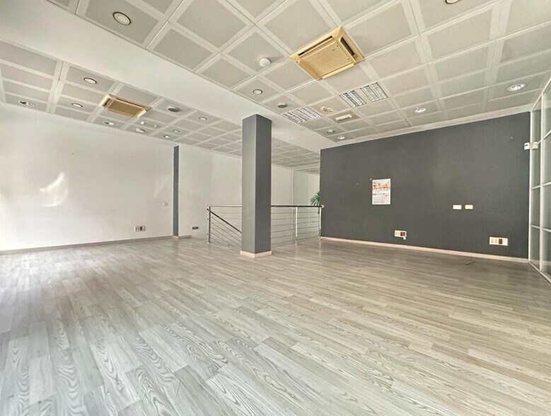 Retail in LAS PALMAS for sale - Building Photo - Image 1 of 12