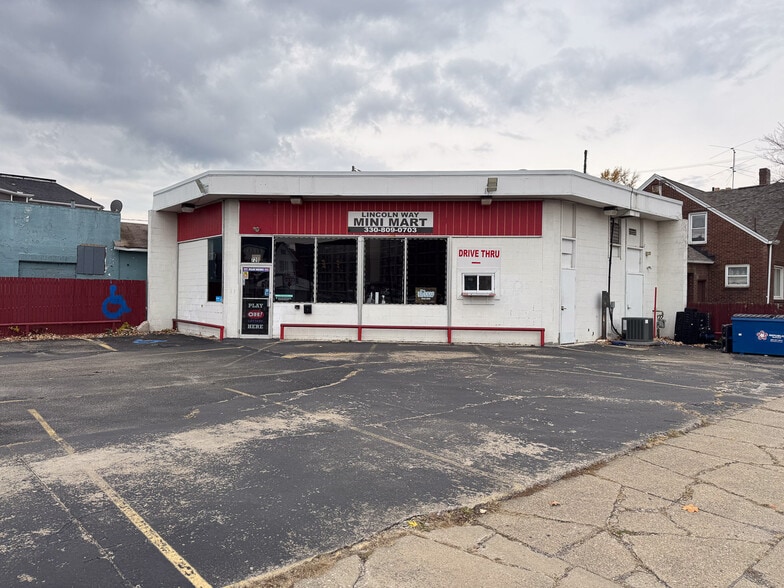 720 Lincoln Way E, Massillon, OH for sale - Building Photo - Image 1 of 11