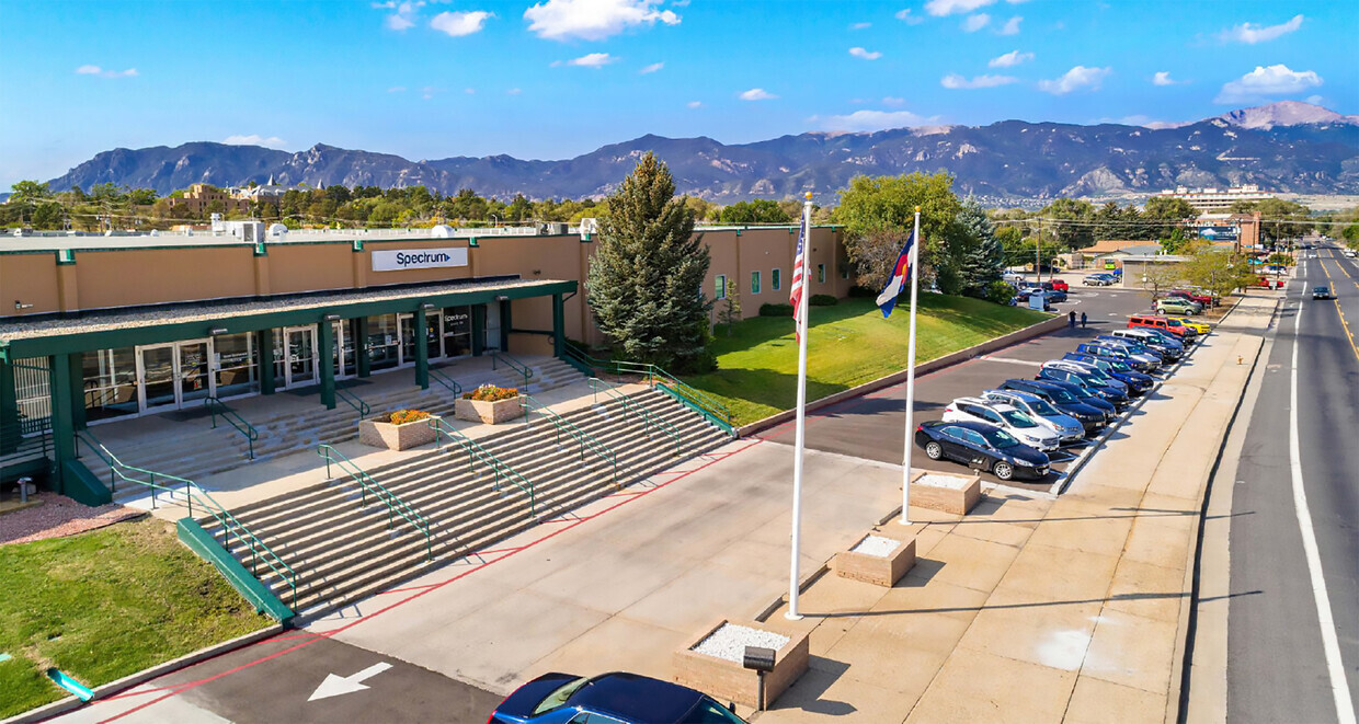 2221 E Bijou St, Colorado Springs, CO for lease Building Photo- Image 1 of 14