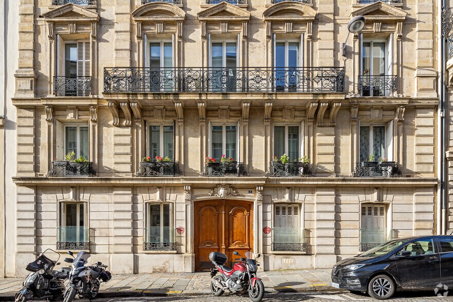 7 Rue Portalis, Paris for lease - Building Photo - Image 2 of 3