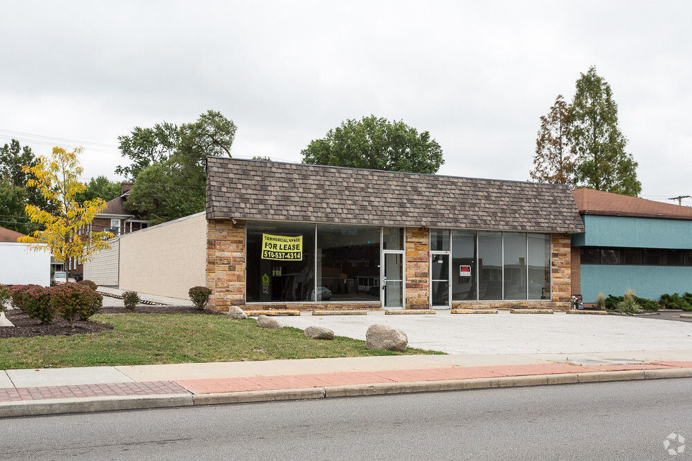 2131 State Rd, Cuyahoga Falls, OH for lease Primary Photo- Image 1 of 8