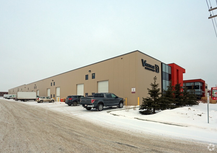 14560-14588 116th Ave NW, Edmonton, AB for lease - Building Photo - Image 2 of 2