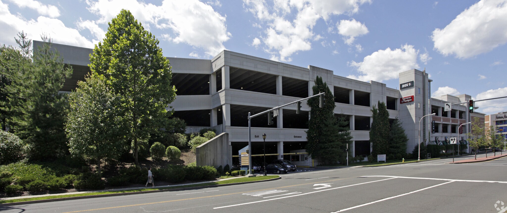 1 Maple Ave, White Plains, NY 10605 The Source At White Plains