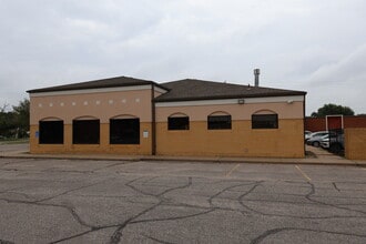 2535 E Lincoln St, Wichita, KS for sale Interior Photo- Image 2 of 5