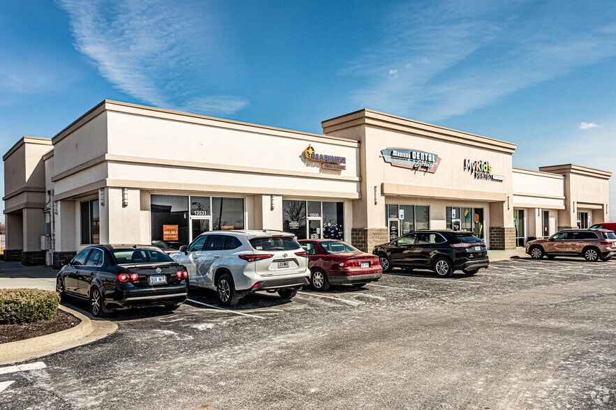13531-13551 Madison Ave, Kansas City, MO for lease - Building Photo - Image 3 of 8