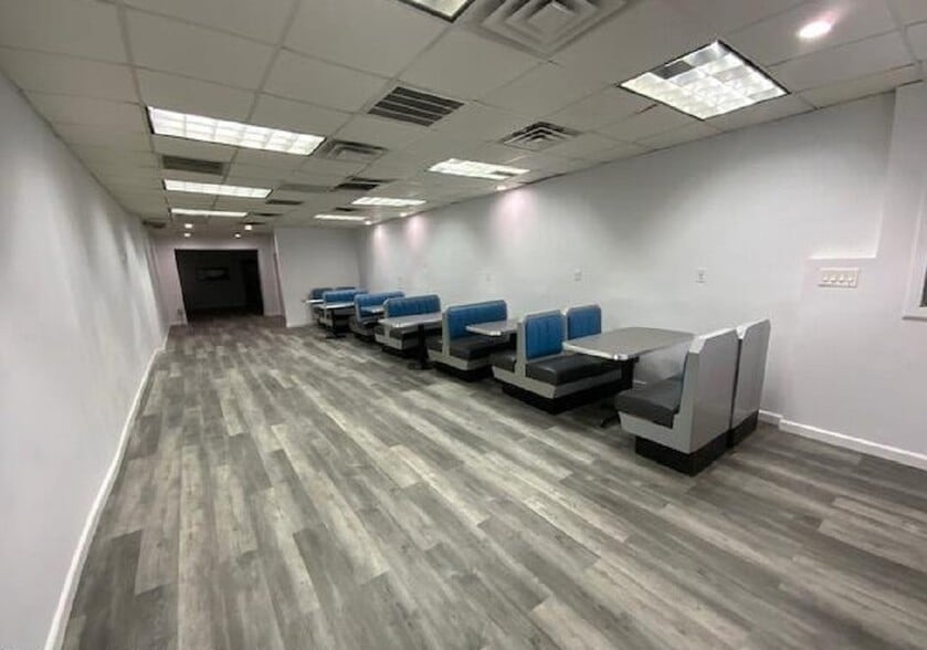 4164 Victory Blvd, Staten Island, NY for sale - Building Photo - Image 2 of 8