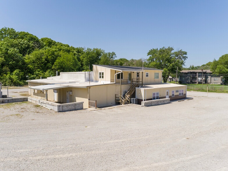 2341 S Woodland Ave, Independence, MO for sale - Building Photo - Image 2 of 10