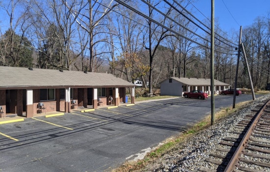 940 W Main St, Sylva, NC for sale - Building Photo - Image 2 of 3