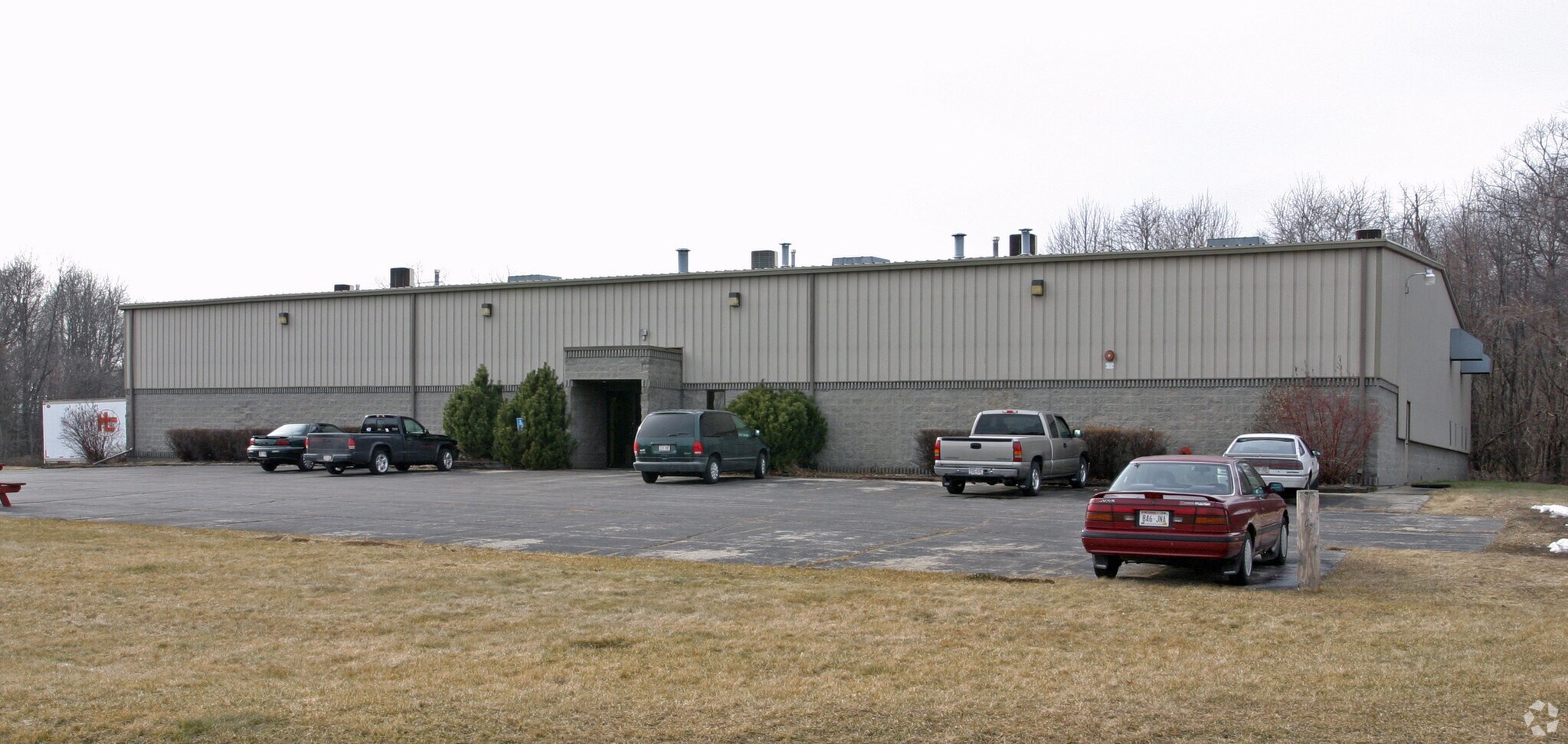 200 Chaffee Rd, Oconomowoc, WI for sale Primary Photo- Image 1 of 1