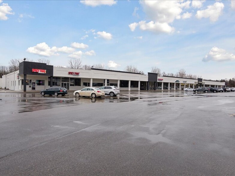 2055 Gratiot Blvd, Marysville, MI for lease - Building Photo - Image 3 of 20