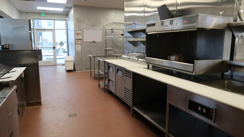 504 N Station Pky, Farmington, UT for lease - Building Photo - Image 3 of 13