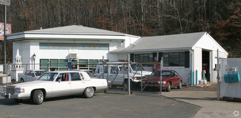 1979 N Broad St, Meriden, CT for sale - Primary Photo - Image 1 of 1