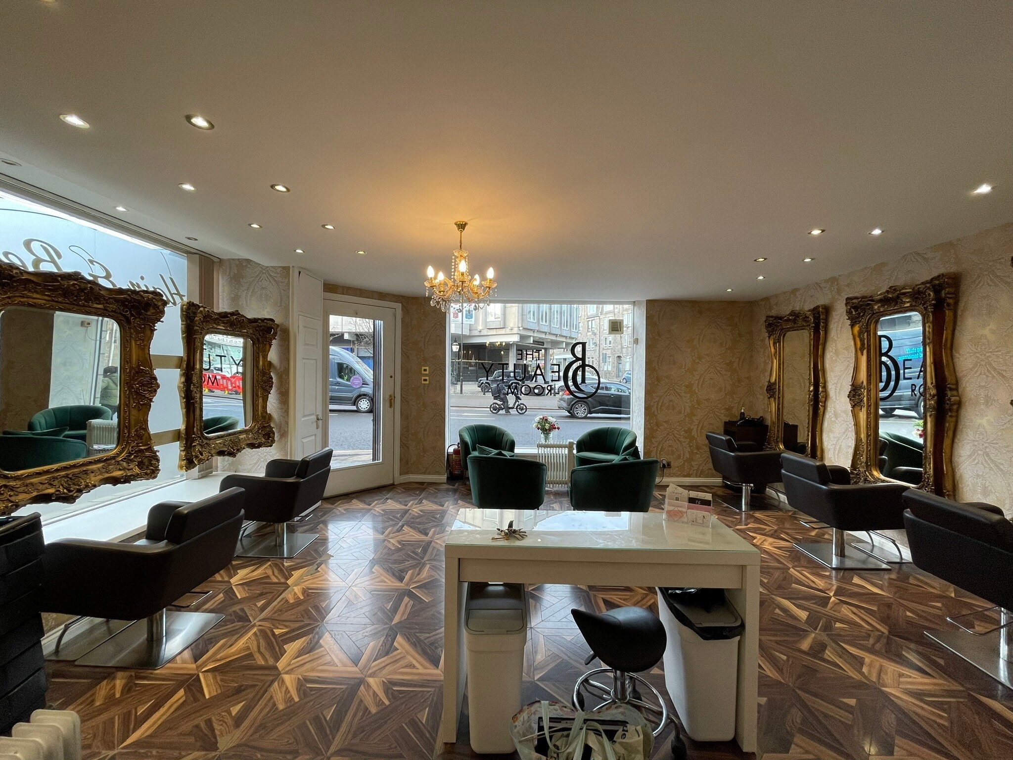 129-131 Holburn St, Aberdeen for lease Interior Photo- Image 1 of 2