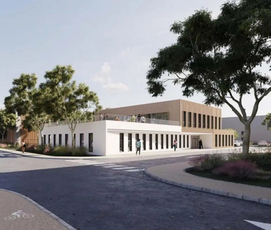 Office in Ézanville for sale Building Photo- Image 1 of 11