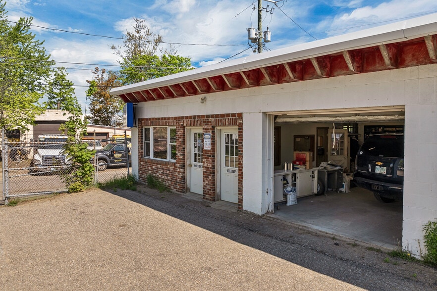 11 Wilson Ct, Laconia, NH for sale - Building Photo - Image 3 of 22