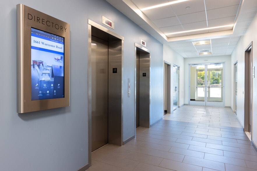 1661 Worcester Rd, Framingham, MA for lease - Interior Photo - Image 2 of 15