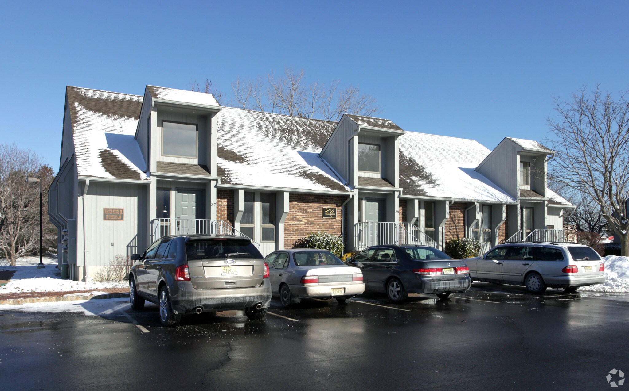 38 Village Ct, Hazlet, NJ for sale Primary Photo- Image 1 of 1