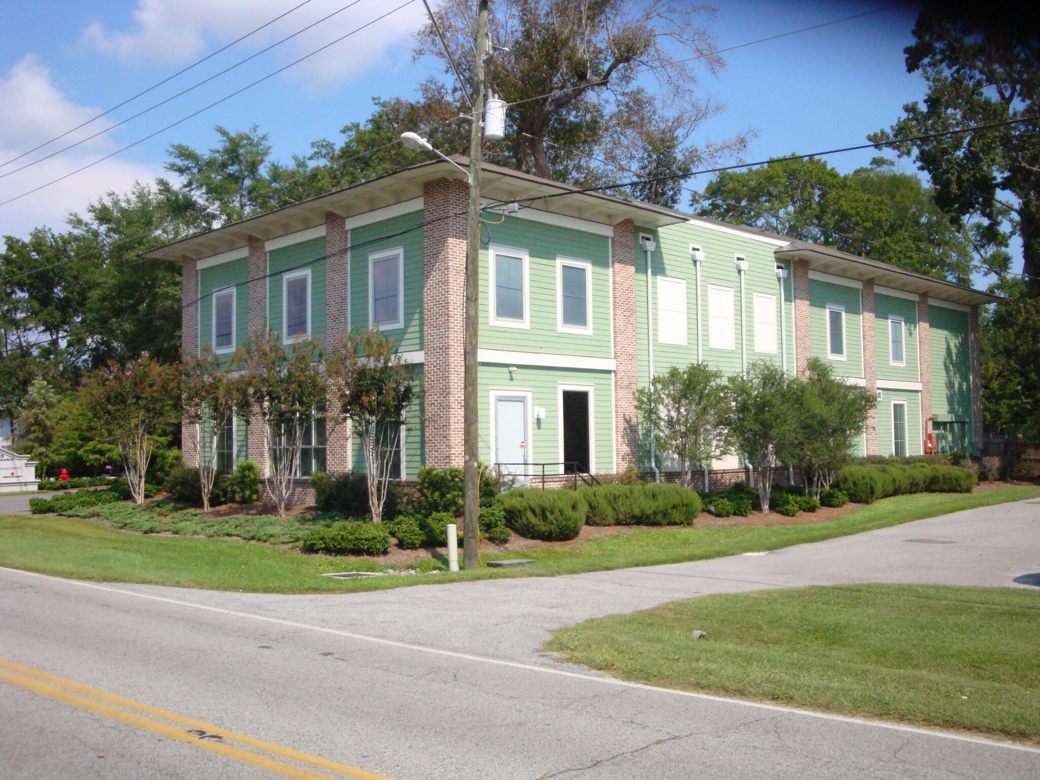 1417 Stuart Engals Blvd, Mount Pleasant, SC for lease Building Photo- Image 1 of 24