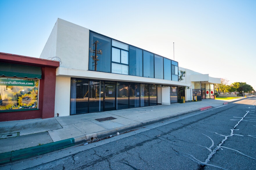 1532-1538 W Commonwealth Ave, Fullerton, CA for lease - Building Photo - Image 3 of 38
