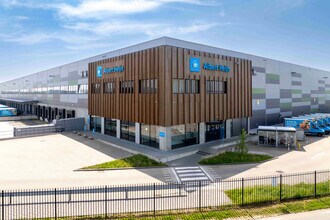 for lease Building Photo- Image 2 of 27