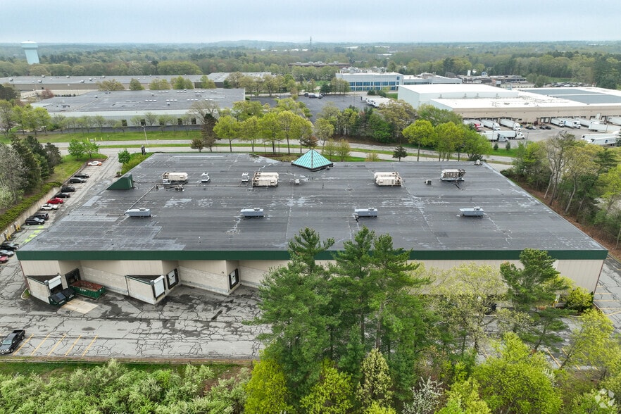 350R Myles Standish Blvd, Taunton, MA for lease - Building Photo - Image 2 of 4