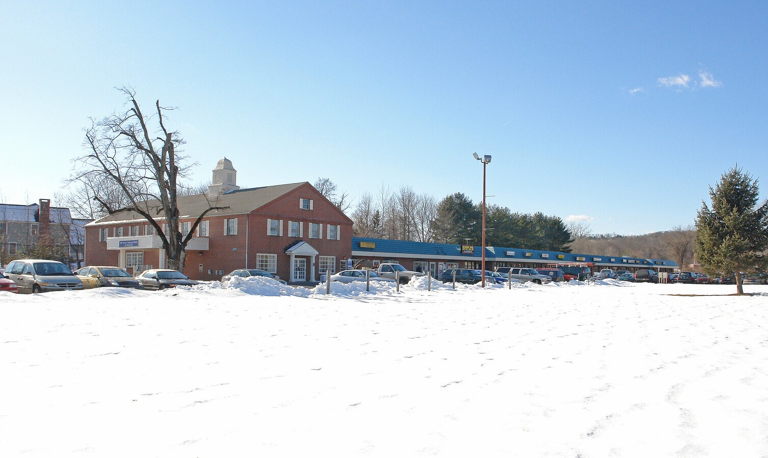 3 Turkey Hills Rd, East Granby, CT, 06026 Retail Space For Lease