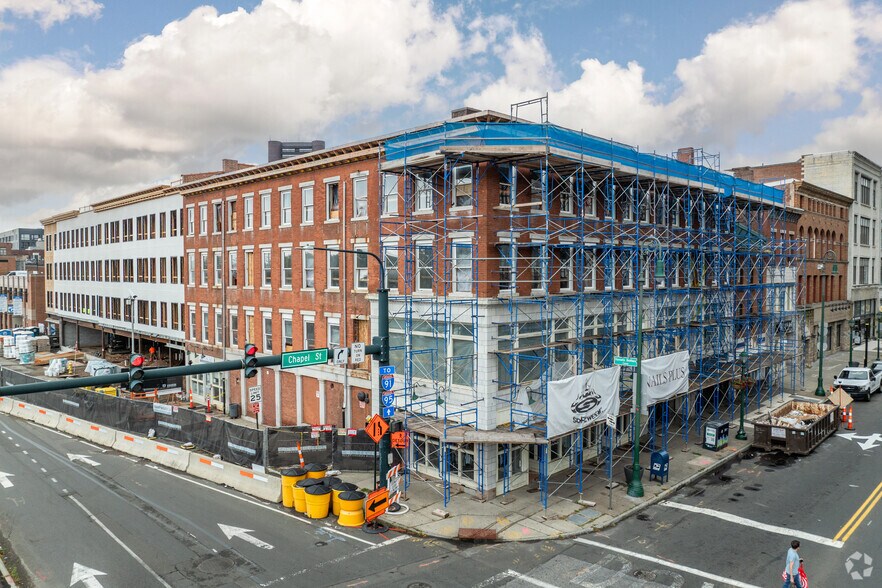 742-746 Chapel St, New Haven, CT for sale - Primary Photo - Image 1 of 1