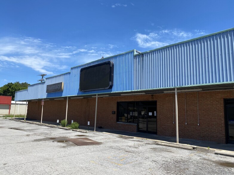 226 Broadway, Hartsville, TN for lease - Building Photo - Image 2 of 4