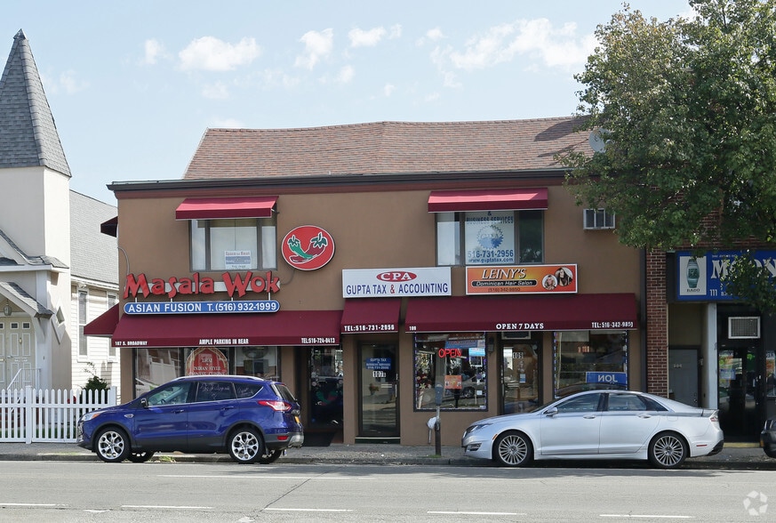107-109 Broadway, Hicksville, NY for sale - Building Photo - Image 1 of 1