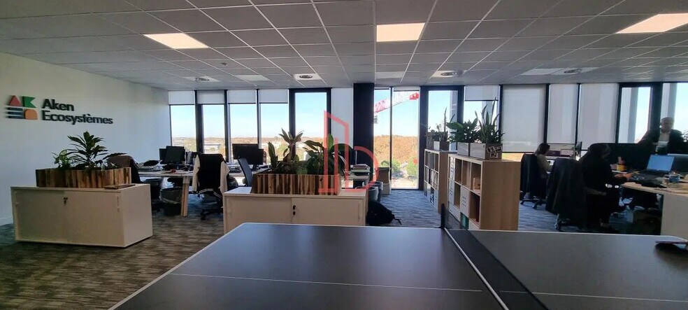 Office in Mérignac for lease - Interior Photo - Image 2 of 9