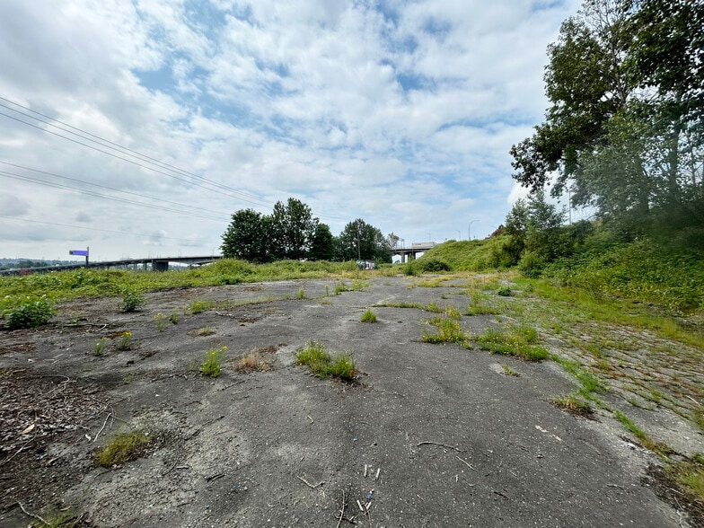 520 Twenty First St, New Westminster, BC for lease - Building Photo - Image 3 of 4