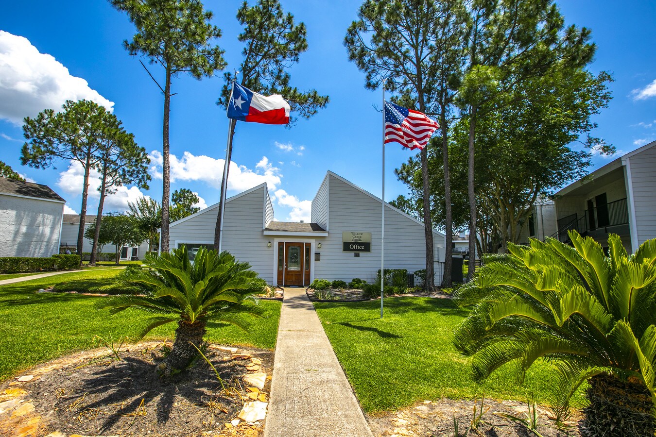 3833 Mustang Rd, Alvin, TX 77511